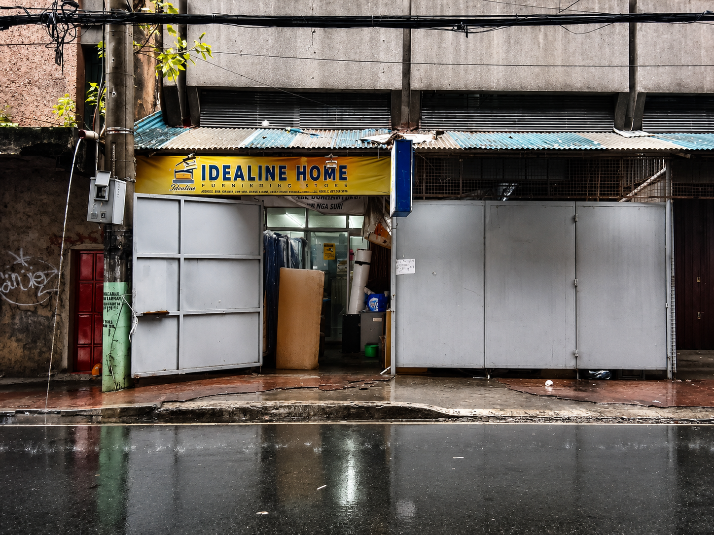 Idealine furniture store in Manila